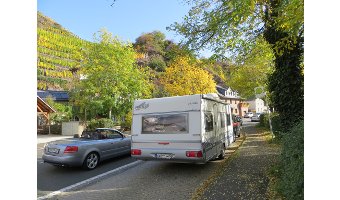 Camping und Ahr-Rotwein
